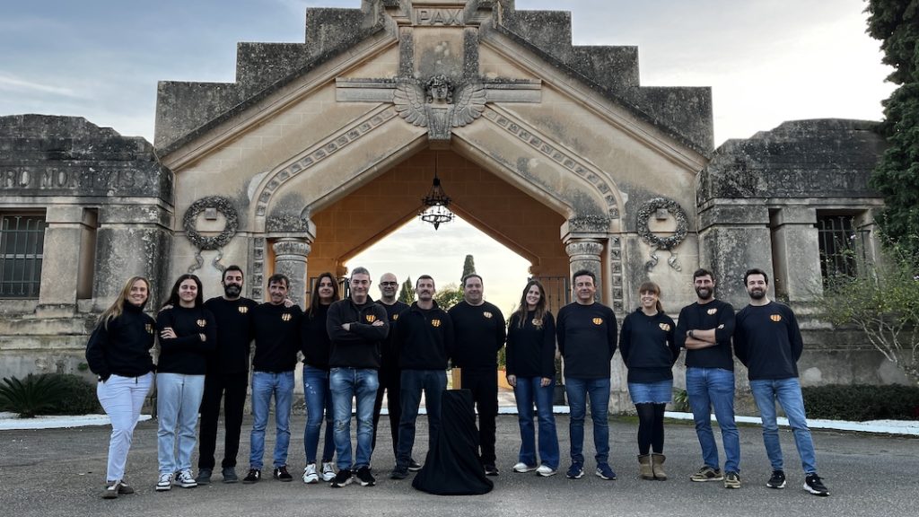 Les passejades pel cementeri de Mai Som Tots Teatre